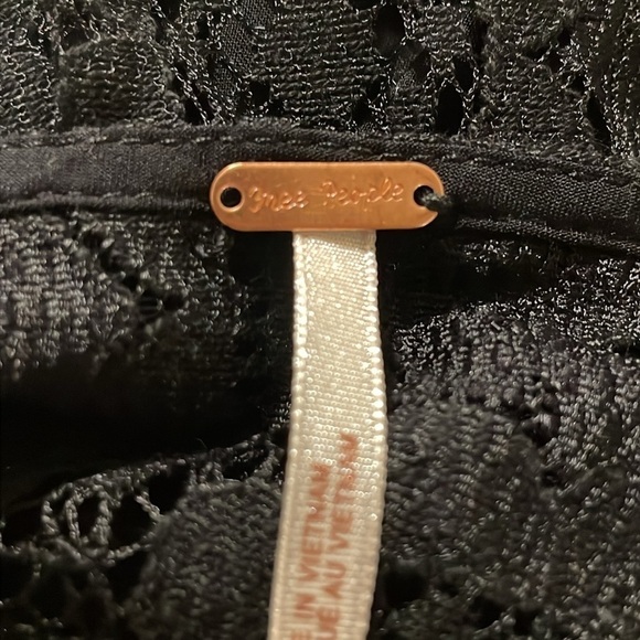 Free People Women’s Mini Dress Size 2 Black Whimsigoth Lace Cotton Ruffle Hem - Picture 13 of 15